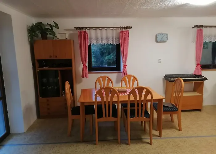 Na Samote U Lesa 別荘 Libňatov